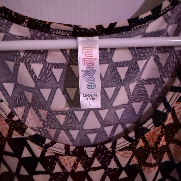 LuLaRoe Geometric Patterned Women's Top - Picture 3 of 3
